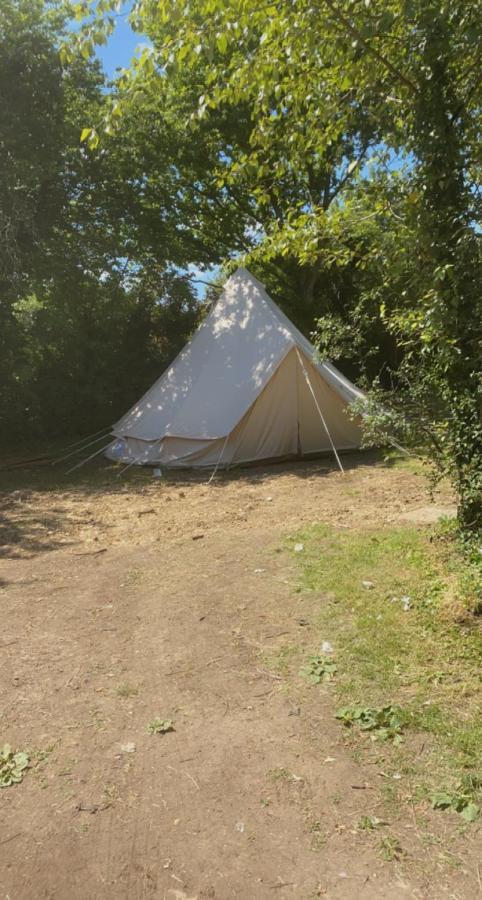Stansted Glamping Hotell Broxted Exteriör bild