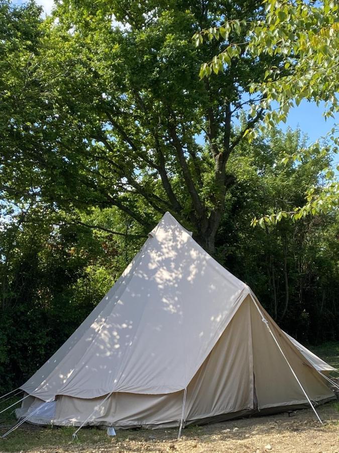 Stansted Glamping Hotell Broxted Exteriör bild